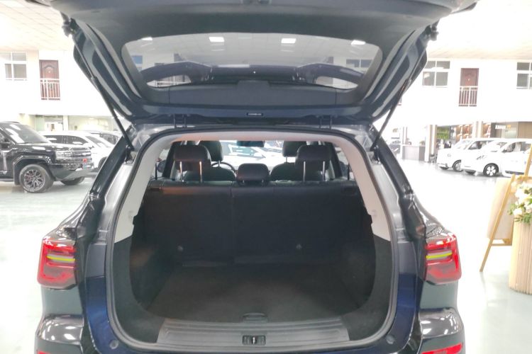 荣威RX5 2021款 PLUS 330TGI 自动国潮智享版机舱底盘23