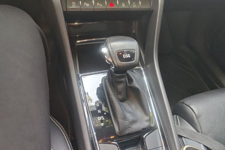 斯柯达 柯迪亚克 2019款 TSI330 5座两驱豪华优享版 国V中控内饰18