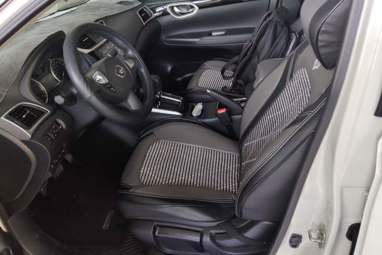 日产 轩逸 2024款 经典 1.6XL CVT豪华版局部细节19