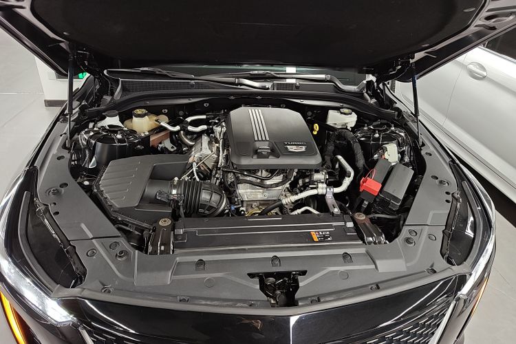 凯迪拉克CT5 2022款 28T 豪华型（标准版）机舱底盘24