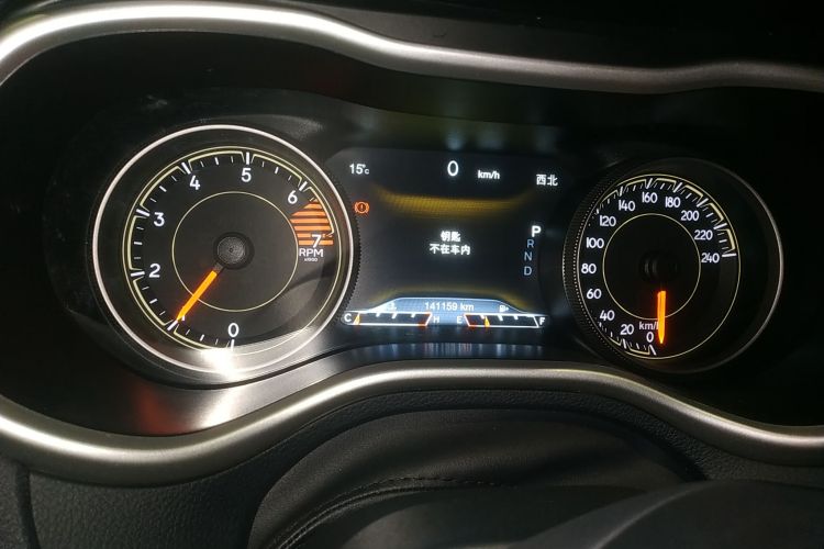 Jeep 自由光 2017款 2.4L 优越版局部细节14