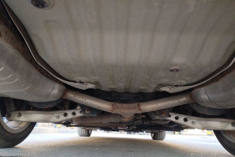 别克 君越 2021款 652T 豪华型局部细节9009