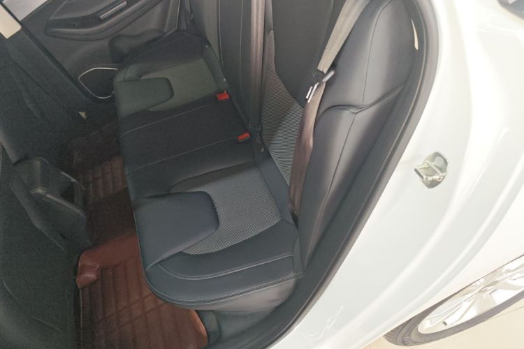 奇瑞 艾瑞泽5 2019款 1.5L CVT青春版 国V中控内饰21