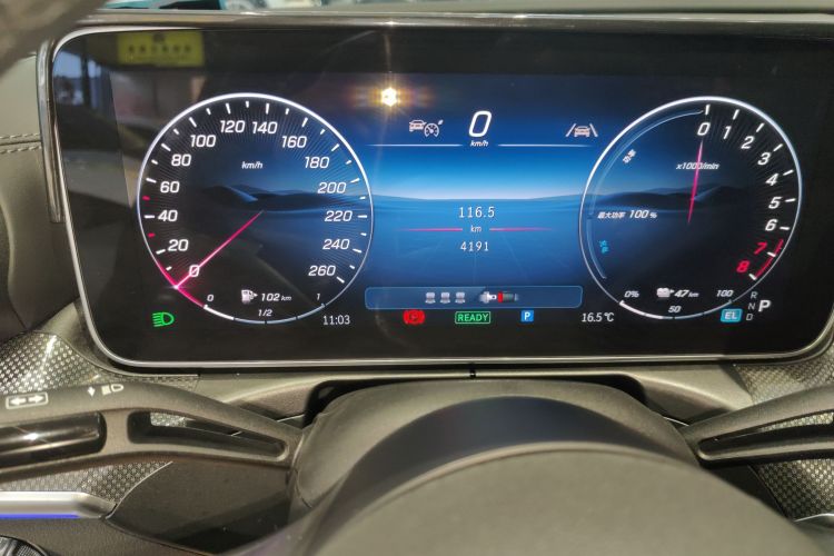 奔驰C级新能源 2025款 C 350 eL中控内饰14