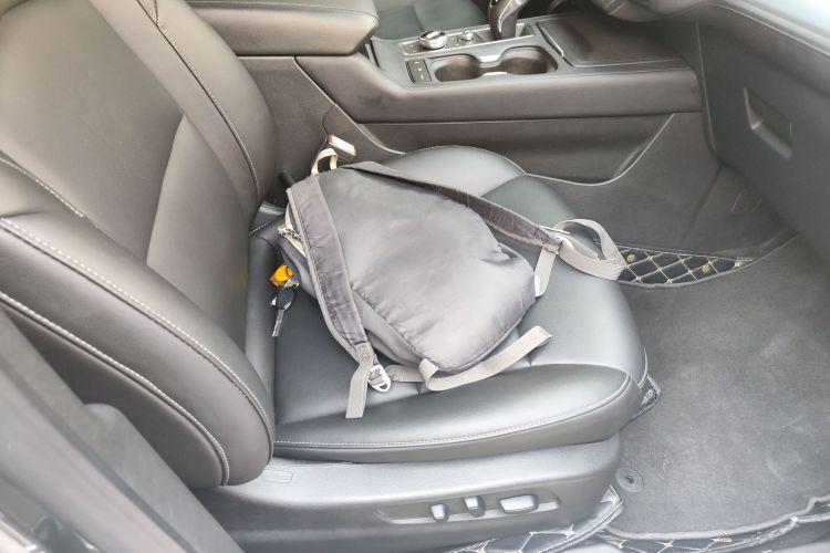 凯迪拉克XT4 2018款 28T 四驱领先型中控内饰41