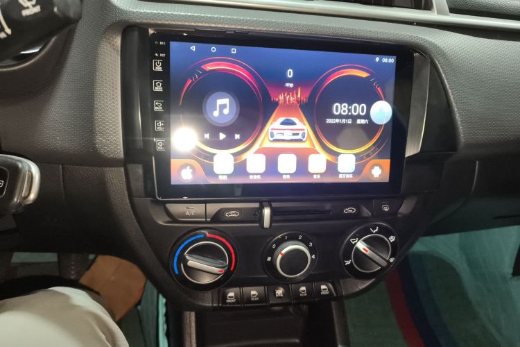 现代 瑞纳 2017款 1.4L 手动焕彩版 国V中控内饰16