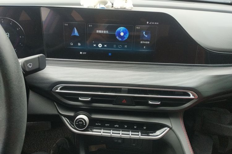 长安 逸动 2020款 PLUS 蓝鲸NE 1.4T GDI DCT旗舰型局部细节16