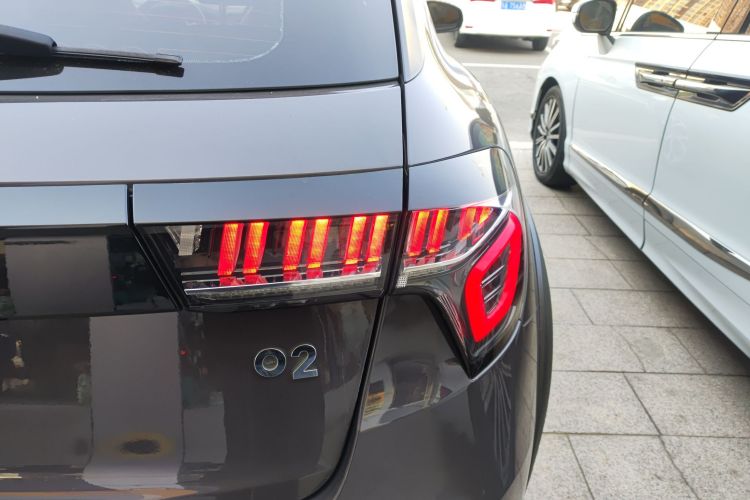 领克02 2022款 1.5TD DCT耀Plus车身外观6006