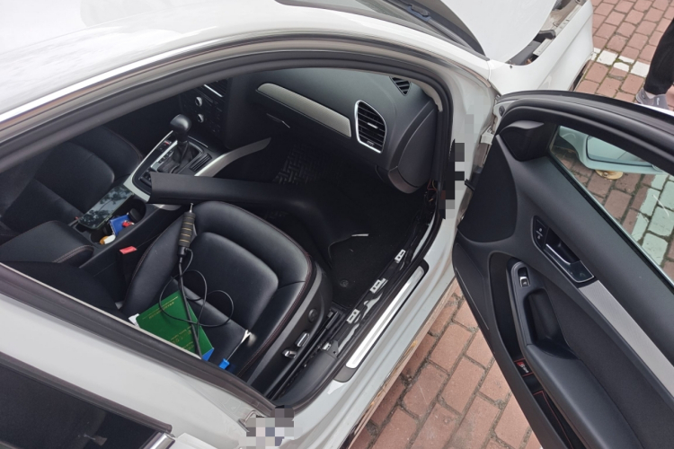 奥迪A4L 2013款 35 TFSI 自动标准型局部细节9005