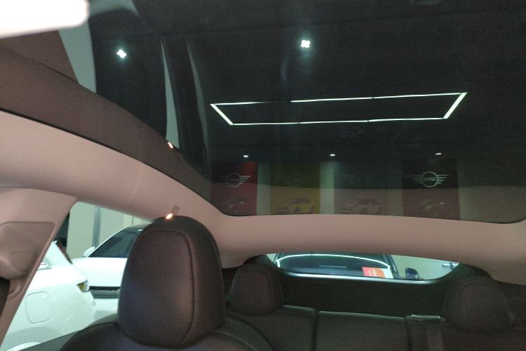 特斯拉 Model Y 2022款 改款 后轮驱动版局部细节22