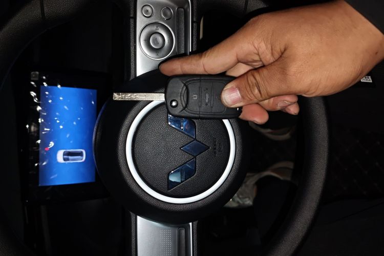 五菱汽车 五菱缤果 2023款 203km 轻享款中控内饰7001