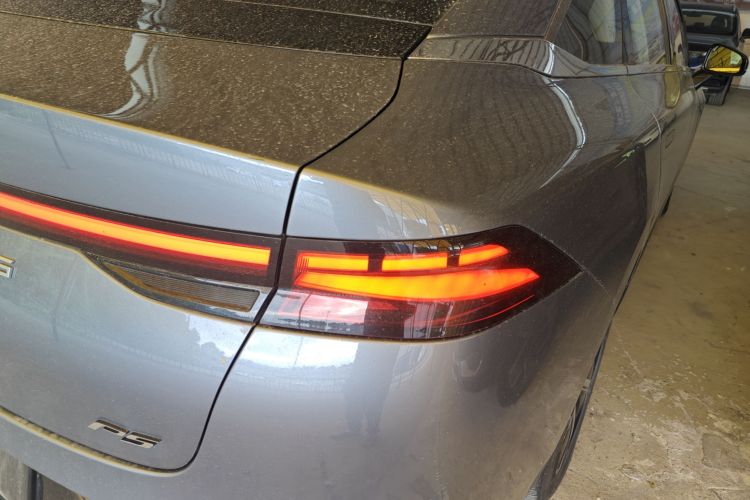 小鹏P5 2022款 460E+车身外观6006