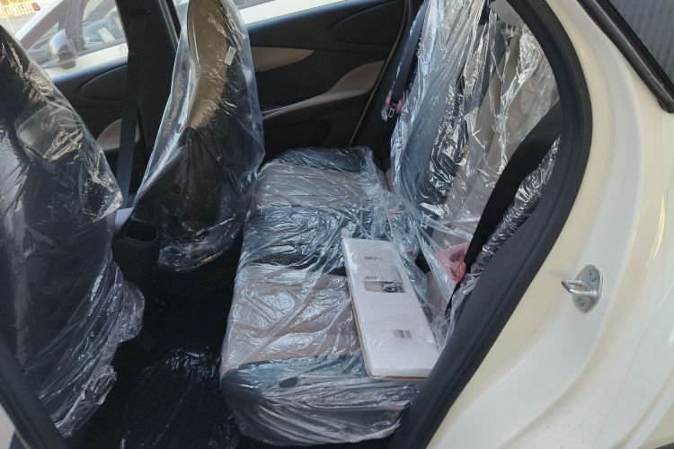 比亚迪 海豚 2025款 420km 自由版中控内饰7004