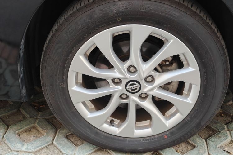 日产 轩逸 2019款 1.6XV CVT智联尊享版 国VI车身外观10