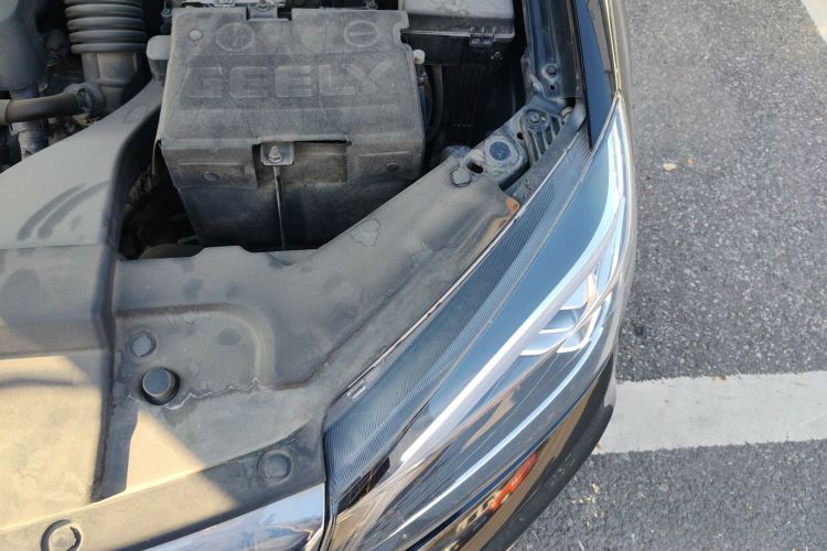 吉利汽车 帝豪 2019款 领军版 1.5L CVT向上互联型 国VI机舱底盘26