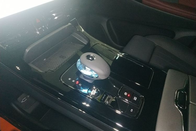 广汽传祺 传祺M8 2024款 宗师系列 400T 至尊版局部细节18