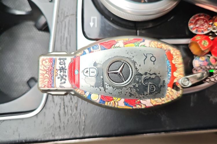 奔驰C级 2018款 C 180 L 时尚型运动版中控内饰11