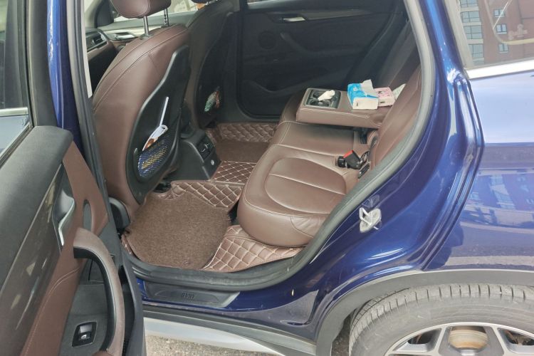 宝马X1 2018款 xDrive20Li 尊享型中控内饰7004