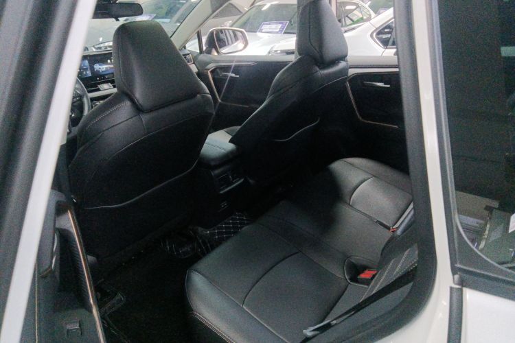 丰田 威兰达 2024款 2.0L CVT两驱豪华PLUS版中控内饰21