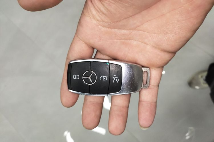 奔驰GLB 2024款 GLB 200 动感型中控内饰11