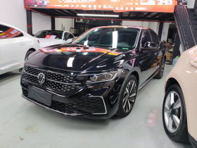 大众 帕萨特 2022款 330TSI 星空豪华版