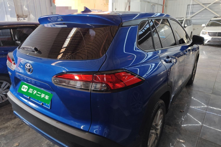 丰田 卡罗拉锐放 2022款 2.0L 豪华版车身外观7