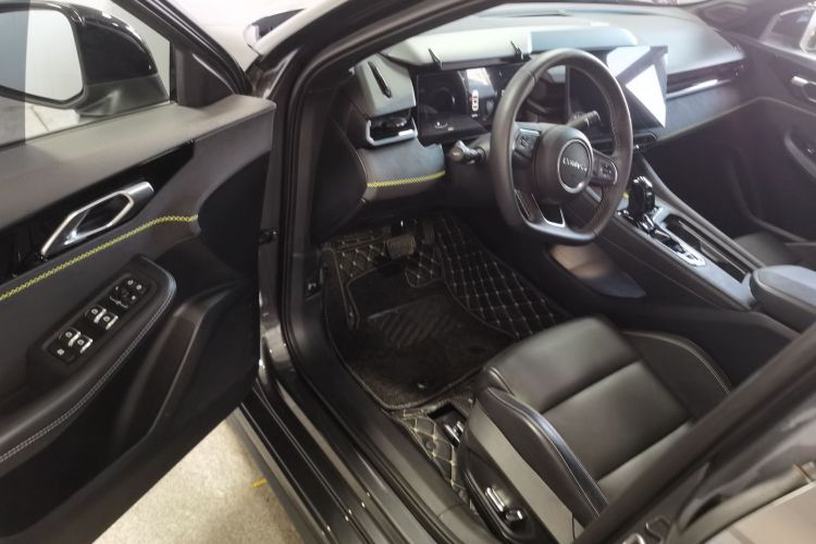 领克03 2023款 1.5TD DCT劲Pro中控内饰20