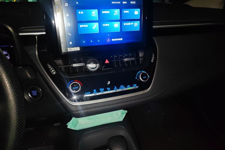 丰田 亚洲狮 2021款 2.0L 尊享版中控内饰16