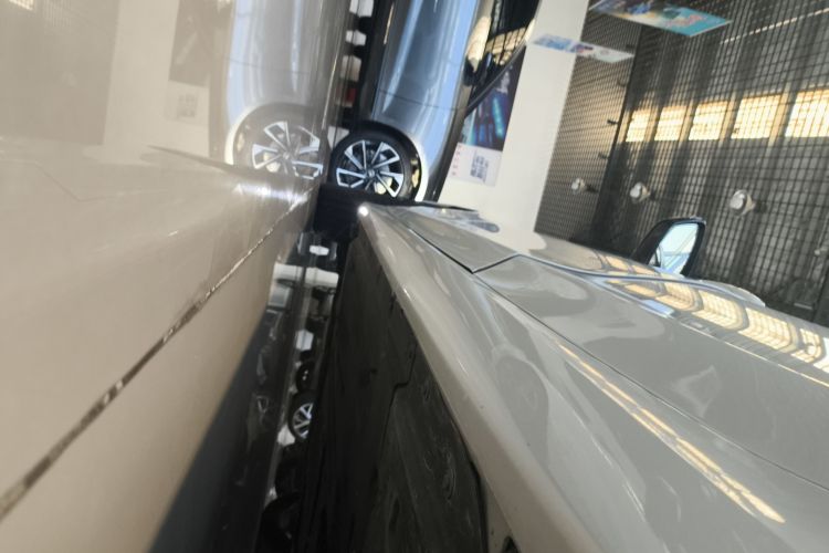 宝马3系 2022款 325Li M运动套装机舱底盘30