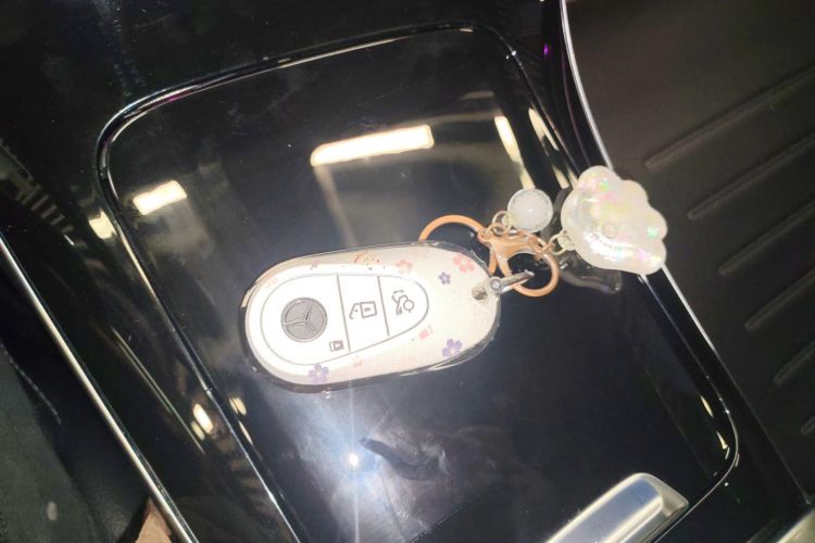 奔驰C级 2023款 改款 C 260 L 运动版中控内饰11