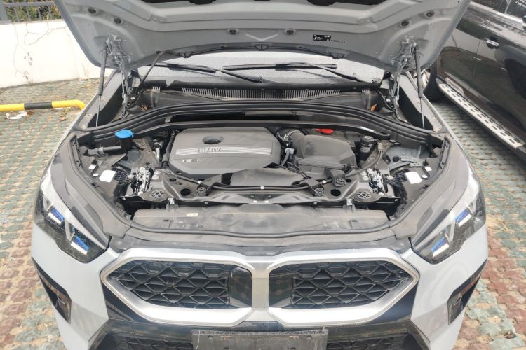 宝马X2(进口) 2024款 sDrive25i M运动套装机舱底盘24