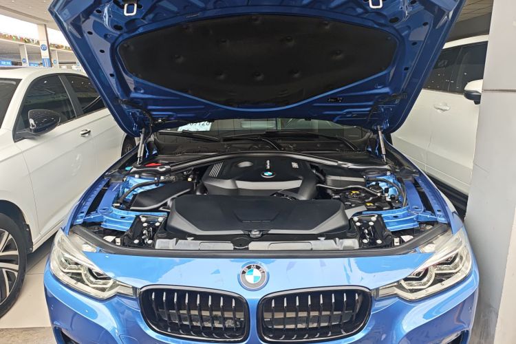 宝马3系 2018款 320Li 领先型M运动套装机舱底盘24