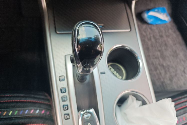 日产 天籁 2016款 2.0L XL舒适版中控内饰18