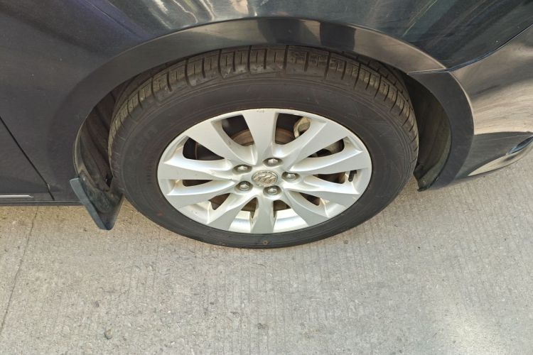 别克 君越 2013款 2.4L SIDI领先舒适型车身外观6007