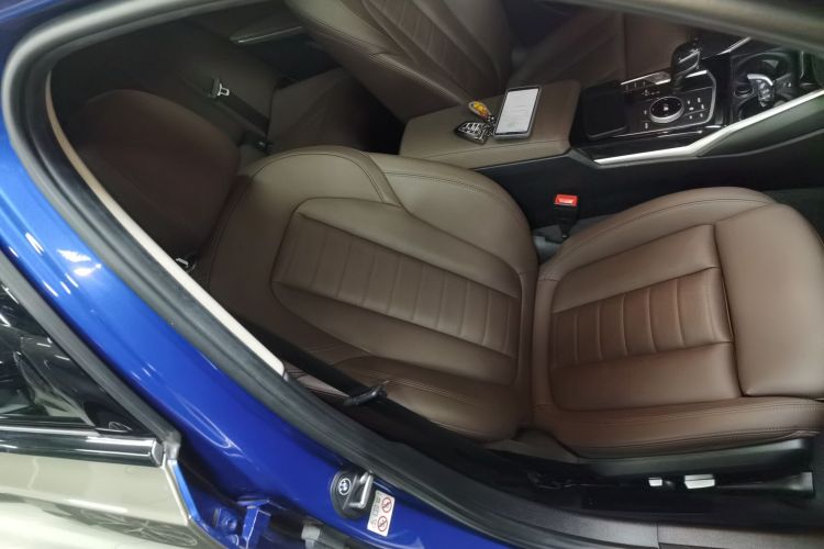 宝马3系 2021款 320Li M运动套装局部细节41