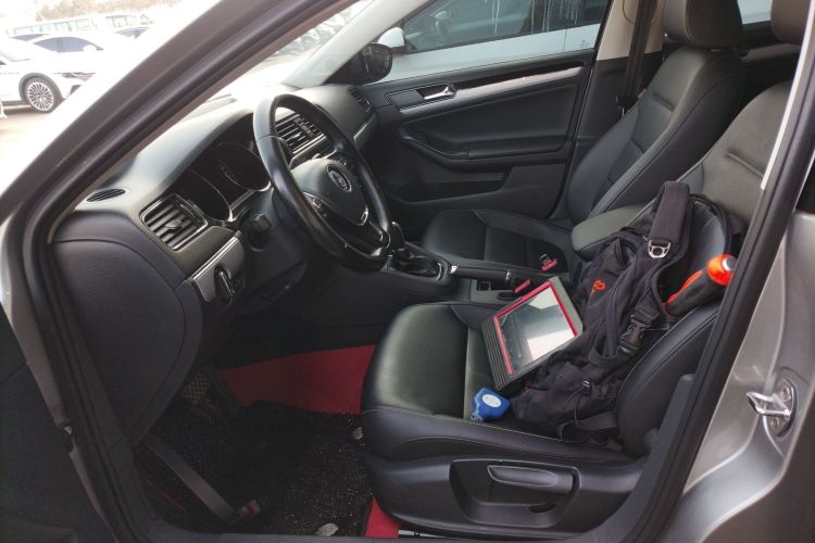 大众 速腾 2018款 1.6L 自动舒适型中控内饰19