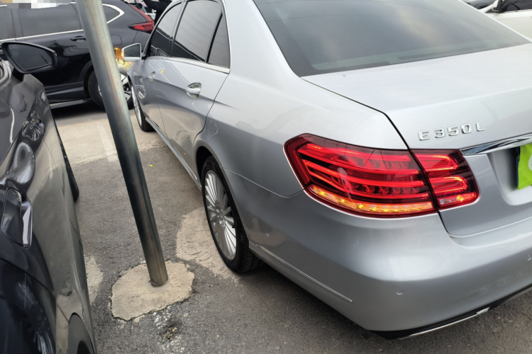 奔驰E级 2014款 E 300 L车身外观4