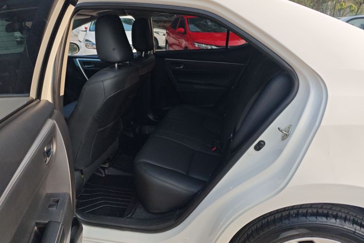 丰田 卡罗拉 2017款 1.2T CVT GL-i真皮版中控内饰21