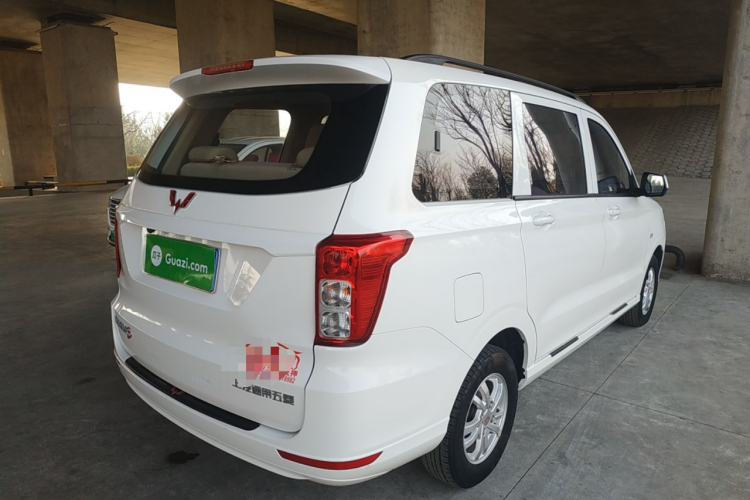 五菱汽车 五菱宏光 2021款 1.5L S标准型LAR车身外观7