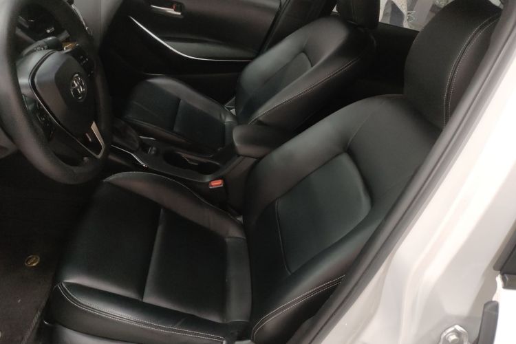 丰田 卡罗拉 2023款 1.8L 智能电混双擎 精英版中控内饰19