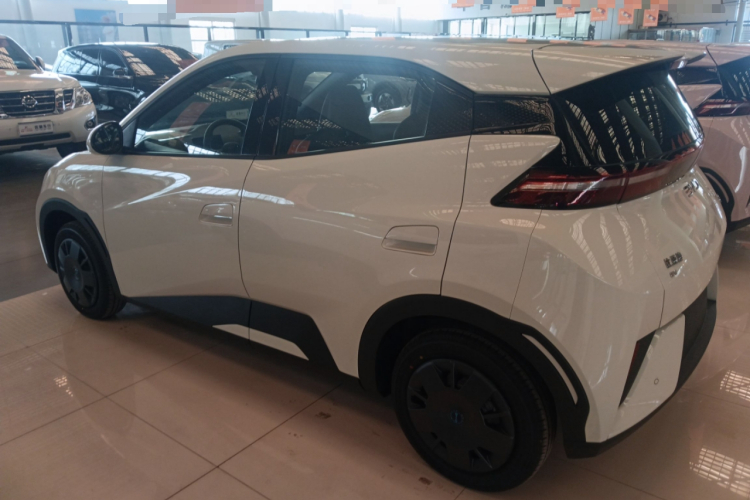 比亚迪 海鸥 2025款 智驾版 305km 活力版车身外观4