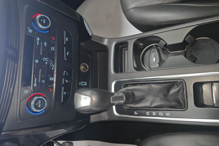 福特 翼虎 2017款 EcoBoost 245 四驱尊翼型局部细节18