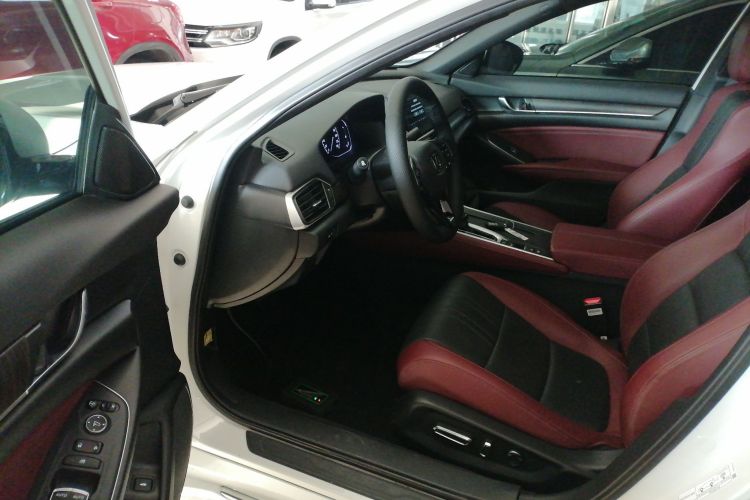 本田 英仕派 2022款 260TURBO 精悦版中控内饰20