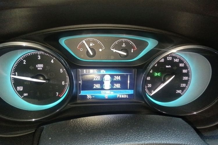 别克 昂科威 2017款 20T 两驱领先型中控内饰14