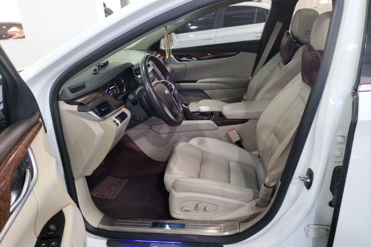 凯迪拉克XTS 2017款 28T 精英型中控内饰19