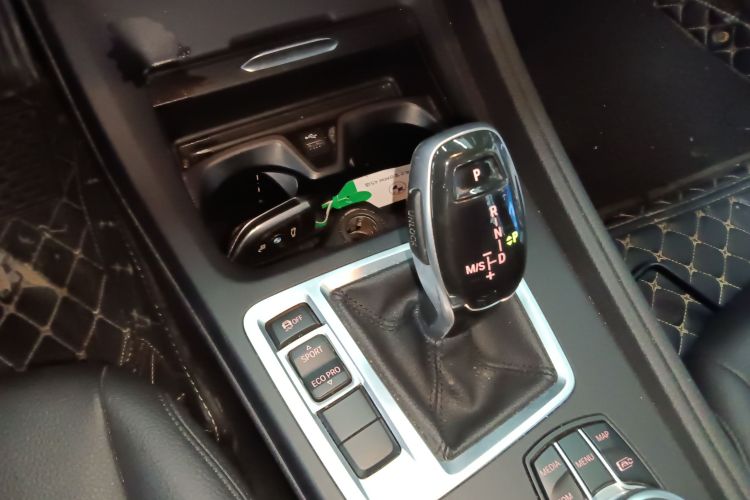 宝马1系 2022款 120i M运动版局部细节18