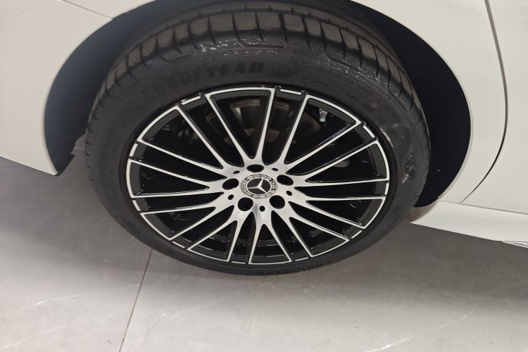 奔驰C级 2025款 C 260 L 运动版车身外观6002