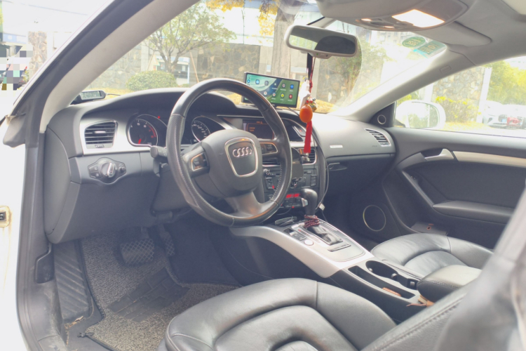 奥迪A5 2010款 3.2 coupe quattro中控内饰7002