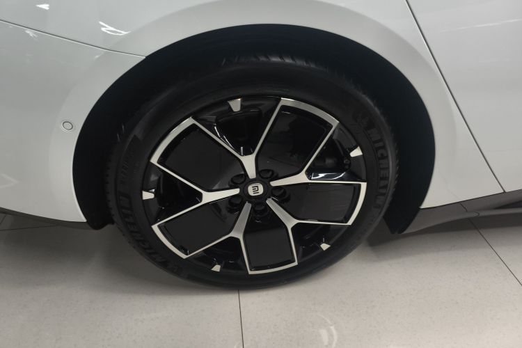 小米汽车 小米SU7 2024款 后驱长续航智驾版车身外观6008