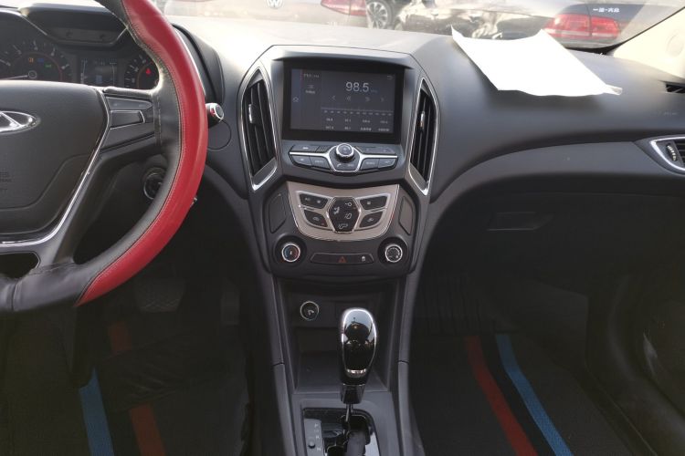 奇瑞 艾瑞泽5 2016款 1.5L CVT领锐版中控内饰16